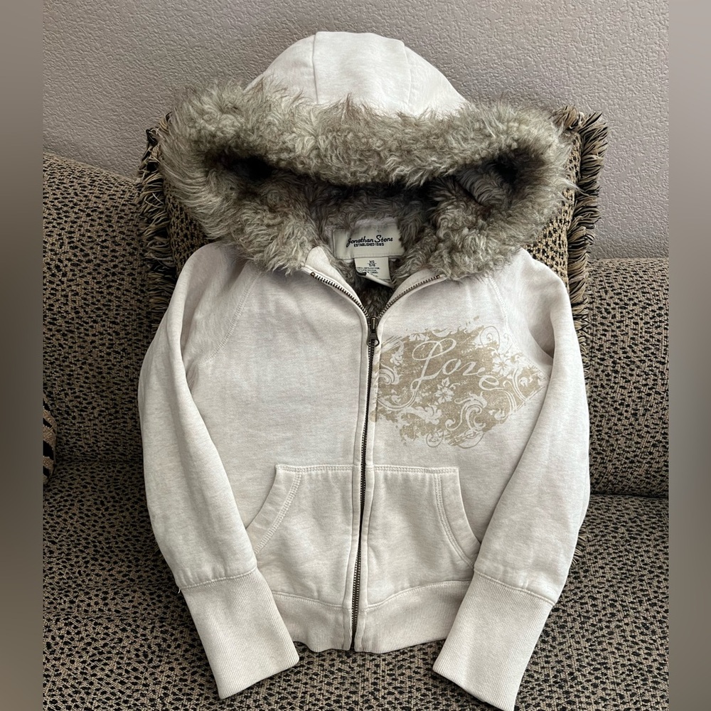 Jonathan Stone girls, off-white,heavy jacket,size XS 5/6 with fake fur.Like new.